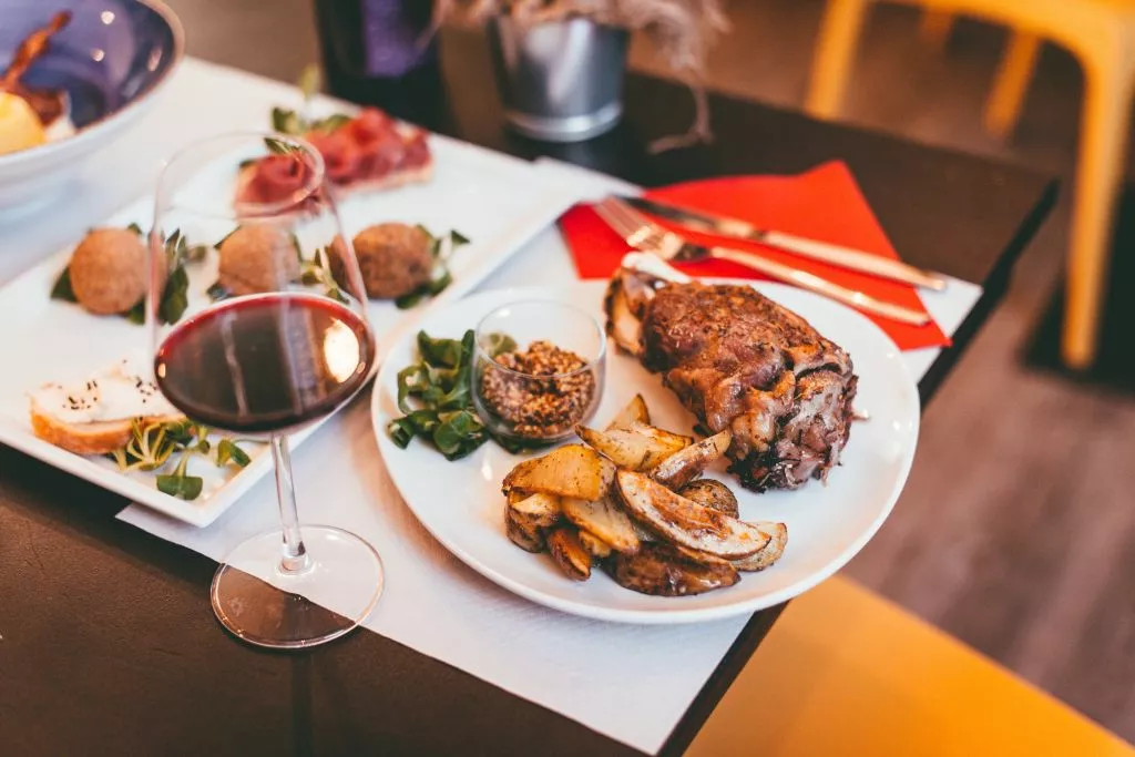 Osteria 0.75 Marghera - Venezia - Stinco e patate al forno